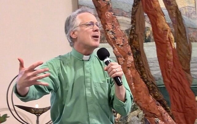 Michael Dowd delivering a guest sermon.